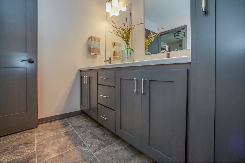 A simple grey bathroom